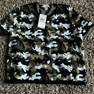 MICHAEL KORS BLACK AND IVY CAMO CROPPED SHIRT